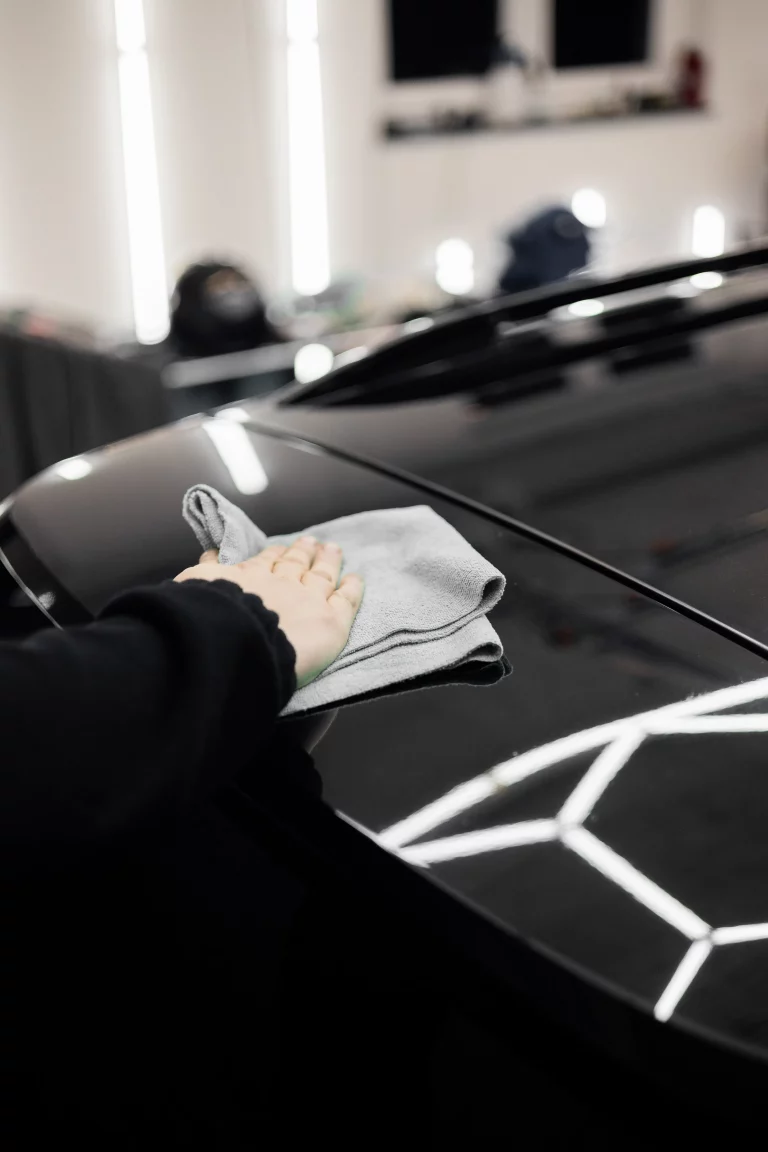 Strahlendes Auto nach Keramikversiegelung in Stuttgart